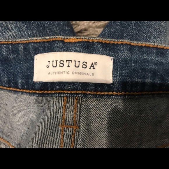 Women’s Denim shorts/ Distressed jean shorts Sz Lg - Picture 2 of 8